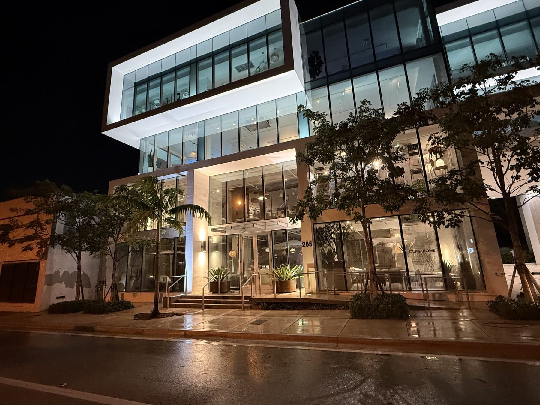 Window & Glass Cleaning